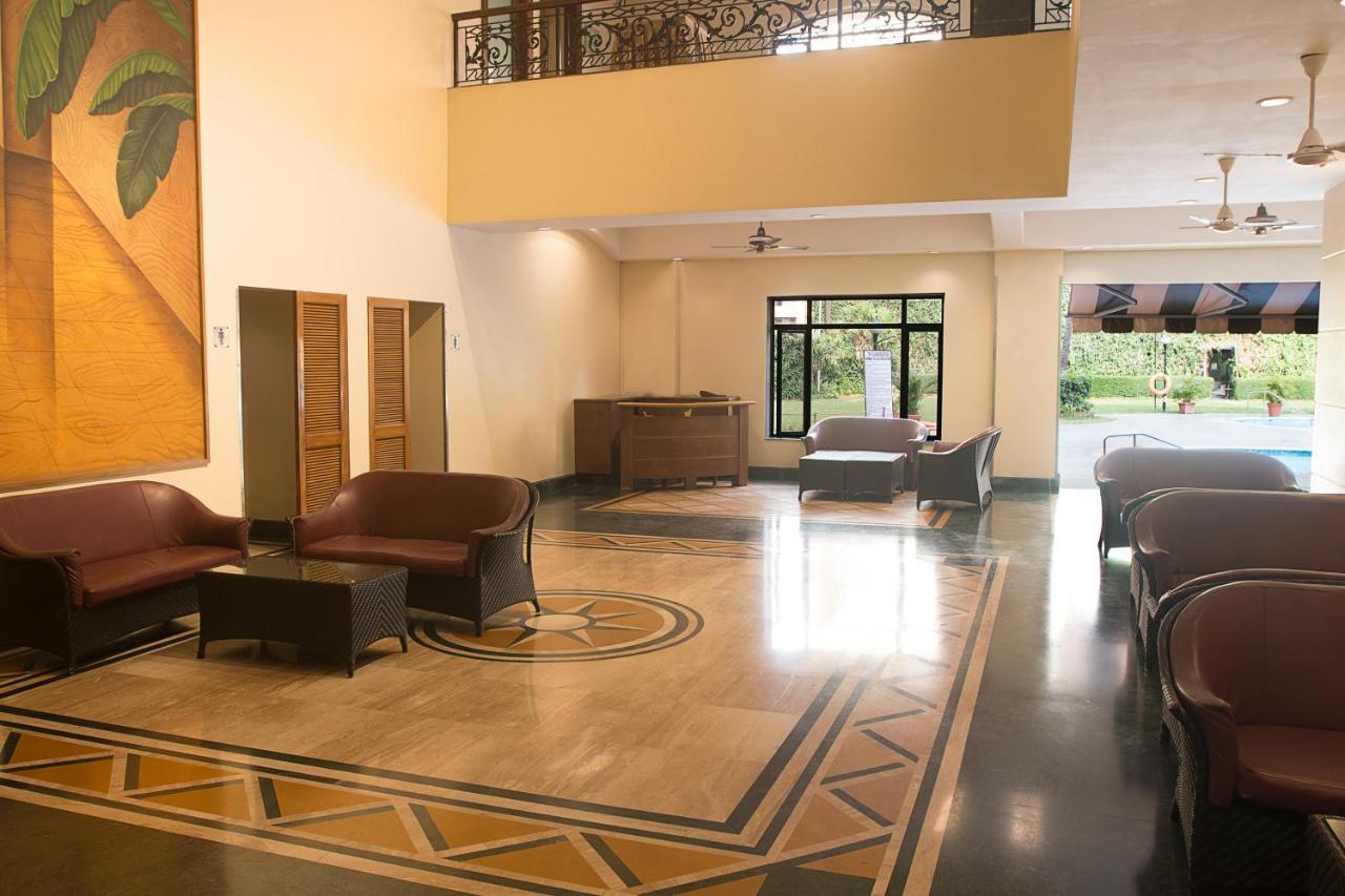 The Classique Club Mumbai Exterior foto