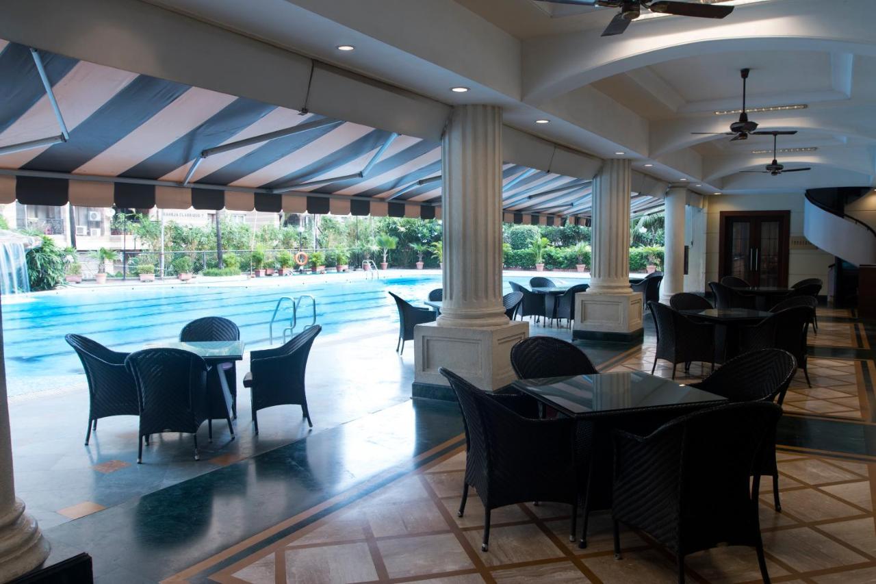 The Classique Club Mumbai Exterior foto